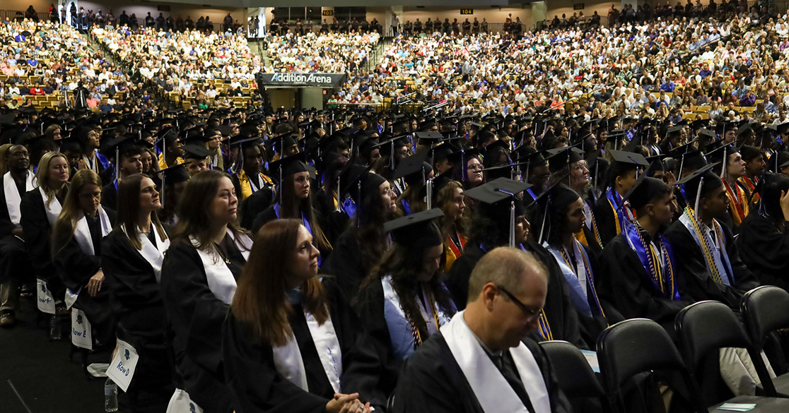 Florida Virtual School Recognizes Largest Graduating Class in School History on Senior Decision Day